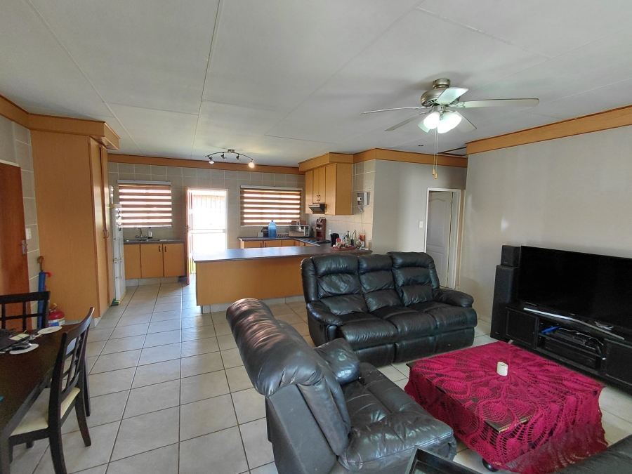 To Let 2 Bedroom Property for Rent in Wilkoppies North West
